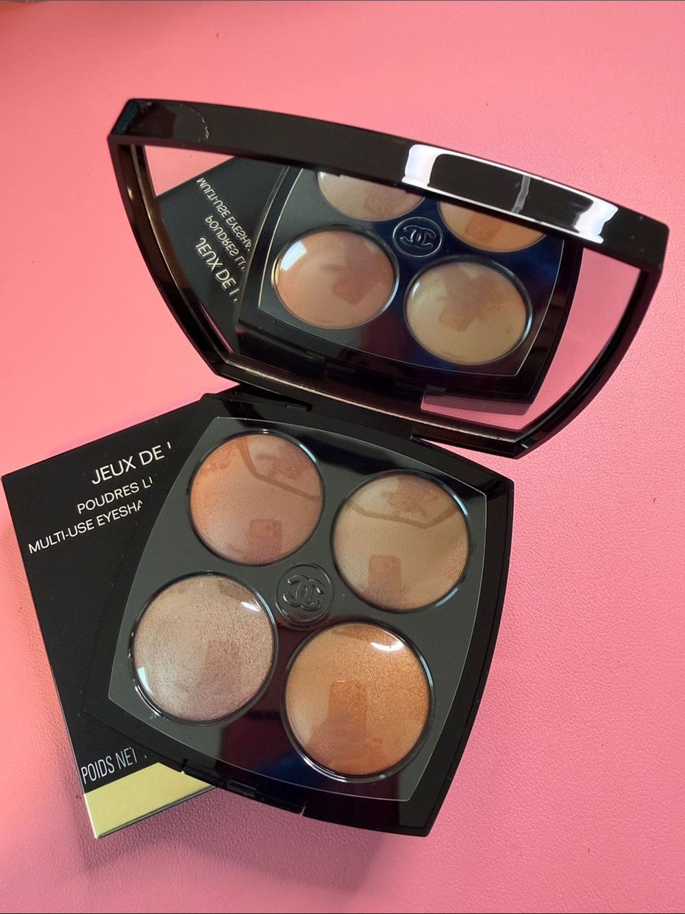 CHANEL Multi-Use Eyeshadow/highlighter Quad - Brown & Tan Shimmer Set